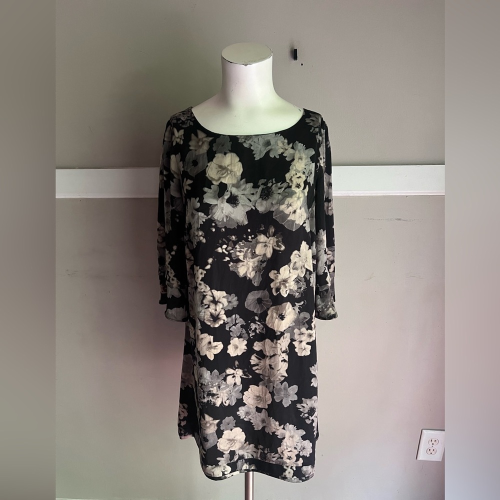 Black Floral Long-Sleeve Shift Dress